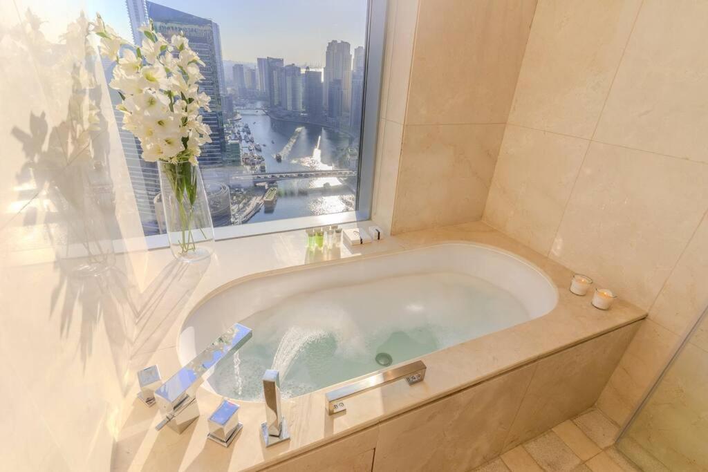 Apartment Magnificent Studio, Jw Marriott Marina Dubai